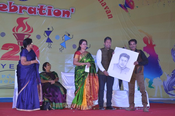Live_Sketch_Chief_Guest_Momento